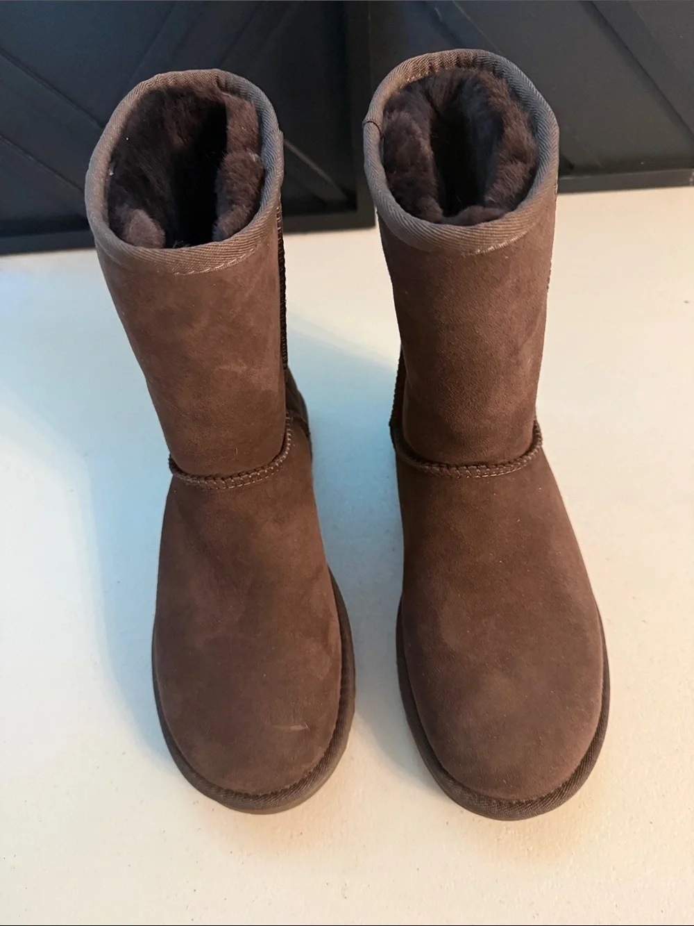 UGG Women's Classic Short II Boots Burnt Cedar Suede Mid-Calf Winter Sz 7